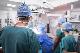 One in three Swiss medical students ready to leave profession after internships