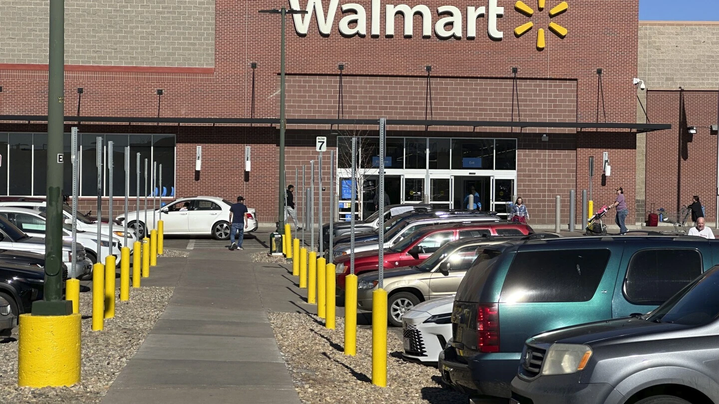 Michigan judge sentences Walmart shoplifters to wash cars in the parking lot