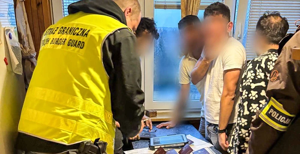 Polish police and border guard conduct nationwide raids to "combat illegal migration"