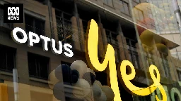 Optus failed to honestly communicate in 'potentially dangerous' mass mobile and internet outage