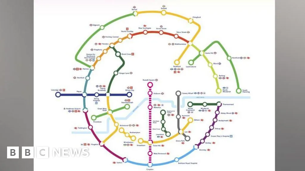 TfL plans London's Superloop 2 routes 'by end of 2025' - BBC News