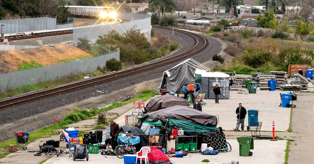 Help the homeless, go to jail: Fremont passes new law