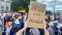 Homophober Angriff auf 22-Jährigen bei CSD in Braunschweig