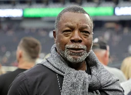 Carl Weathers Dies: ‘Rocky’ &amp; ‘Predator’ Star Who Appeared In ‘Happy Gilmore’, ‘The Mandalorian’ &amp; More Was 76