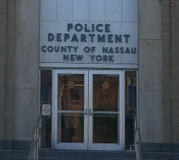 Nassau Cop’s Alleged Mob Ties No Need for Probe, Pols Say