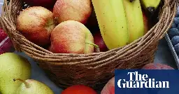 One in three adults in UK and Ireland eat five or more daily portions of fruit and veg