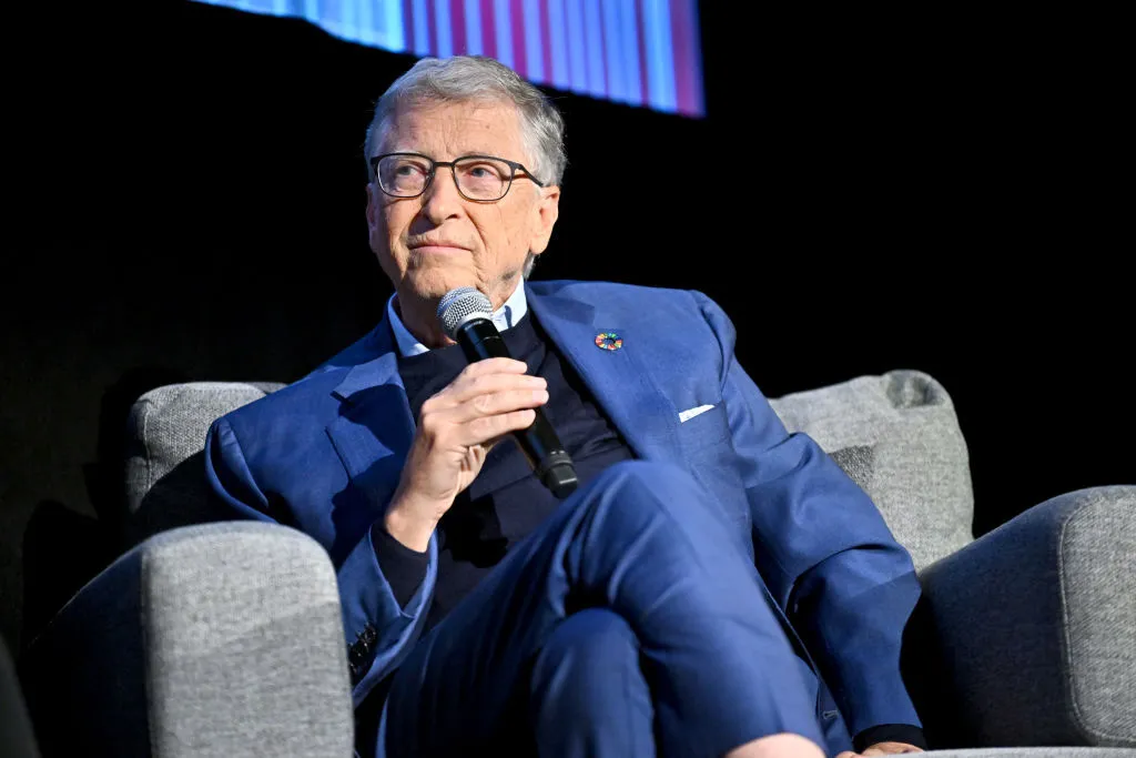 Bill Gates Is Playing Both Sides of the Climate Crisis