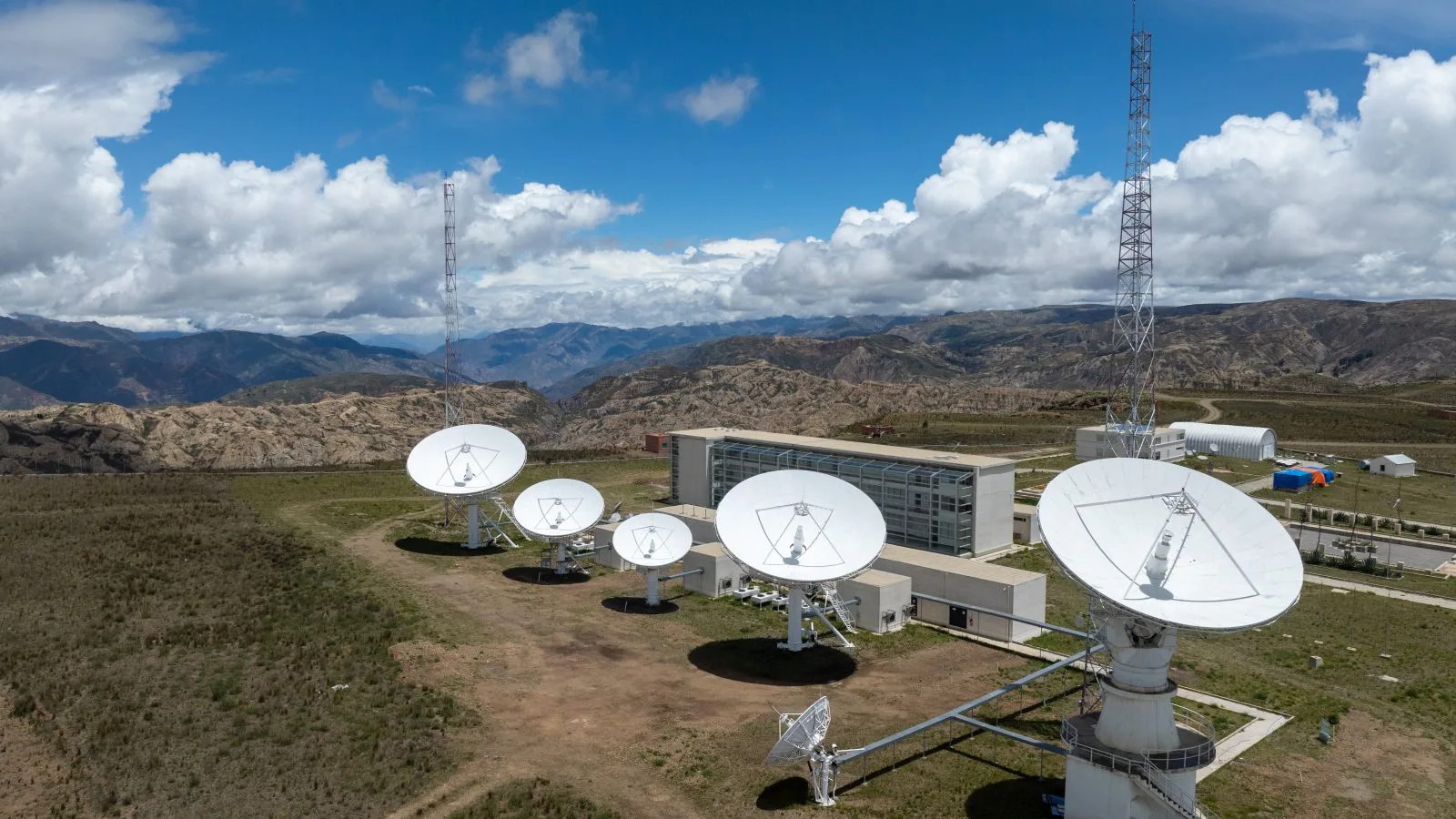 Tired of spotty internet, Bolivians are smuggling in Starlink